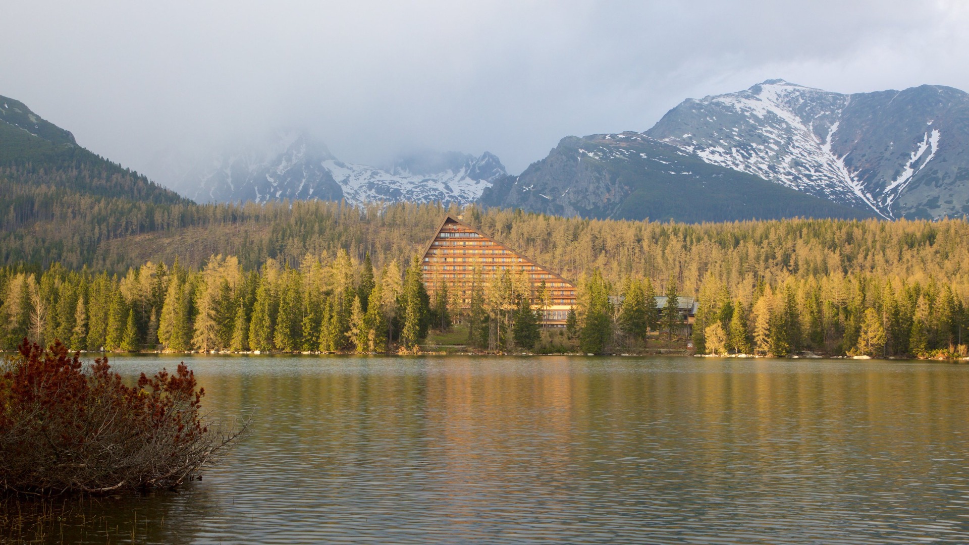 Parque Nacional de Tatra e os seus detalhes montanhosos